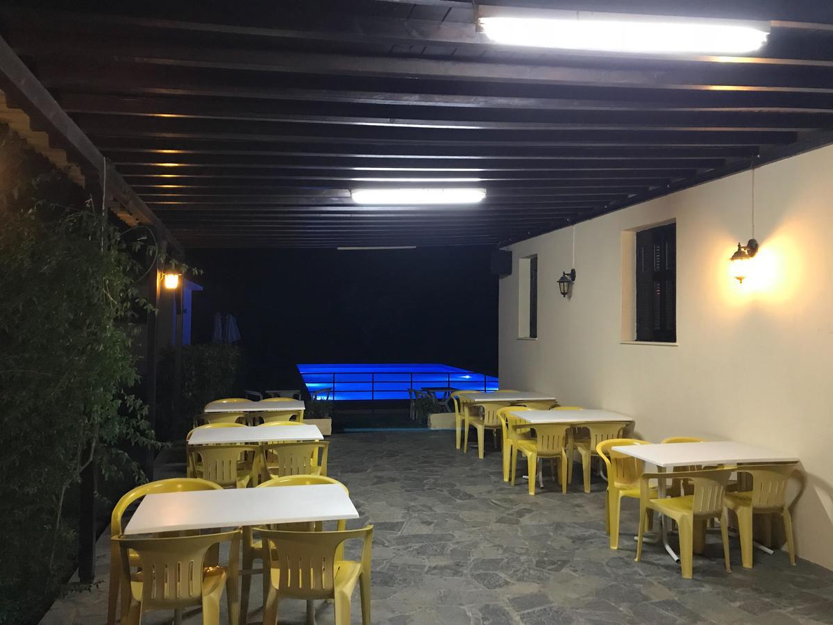 Camping & Bungalows Castle View Mystras Eksteriør billede