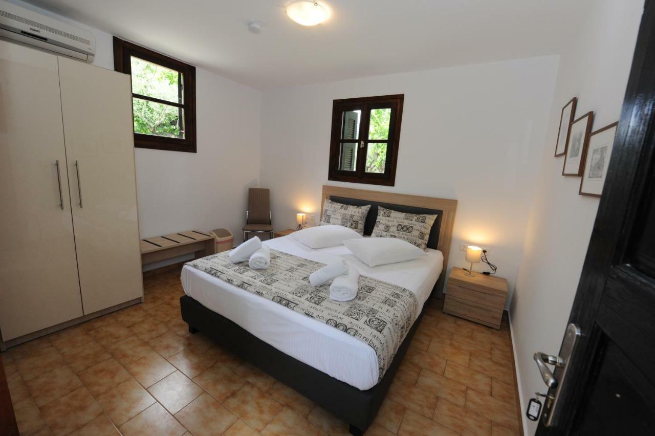 Camping & Bungalows Castle View Mystras Eksteriør billede