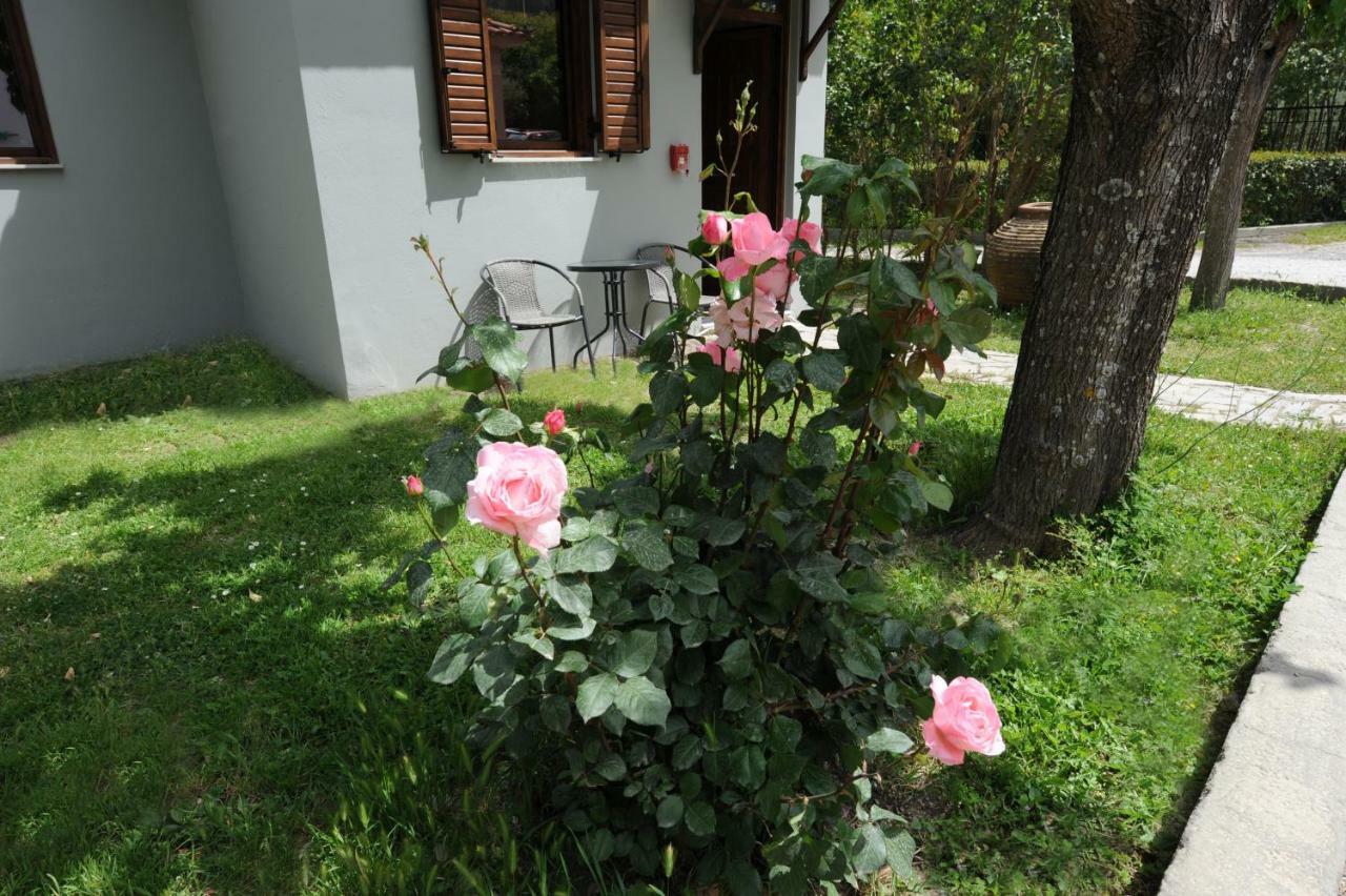 Camping & Bungalows Castle View Mystras Eksteriør billede